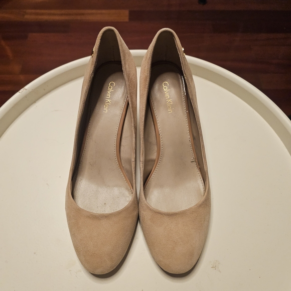 Calvin Klein Beige Block Heel Pumps - Picture 4 of 10